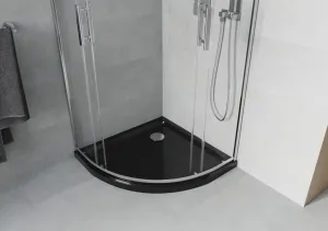 MEXEN/S - Rio štvrťkruhový sprchovací kút 90 x 90, transparent, chróm + vanička so sifónom Flat, čierny 863-090-090-01-00-4170