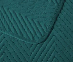 Tyrkysový zamatový prehoz na posteľ ARROW VELVET Rozmer: 170 x 210 cm