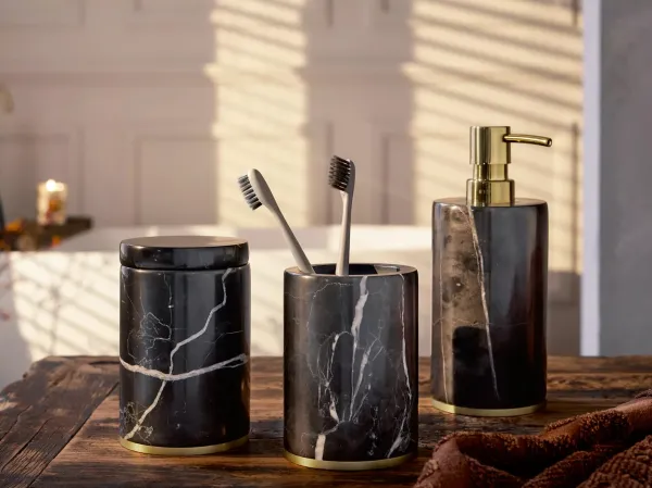 Dedaine Toothbrush Holder Black Marble