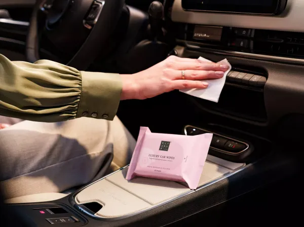 Sakura Car Wipes