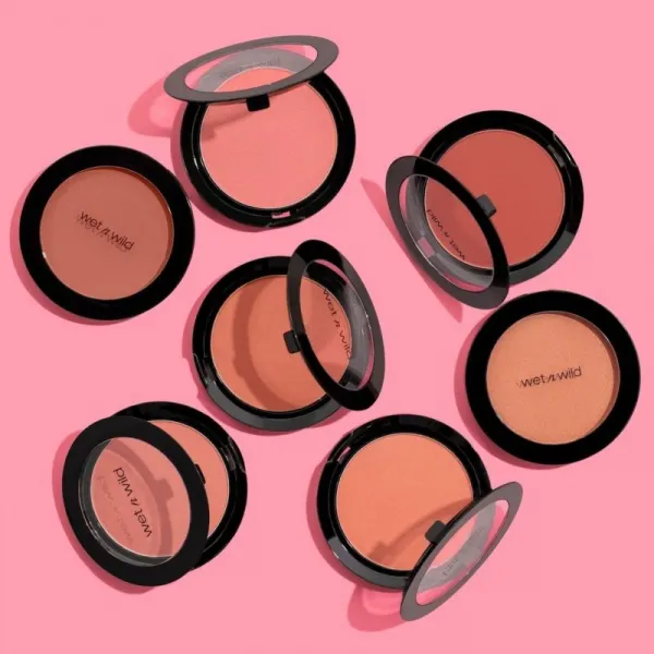 Wet n Wild Color Icon kompaktná lícenka odtieň Mellow Wine 6 g
