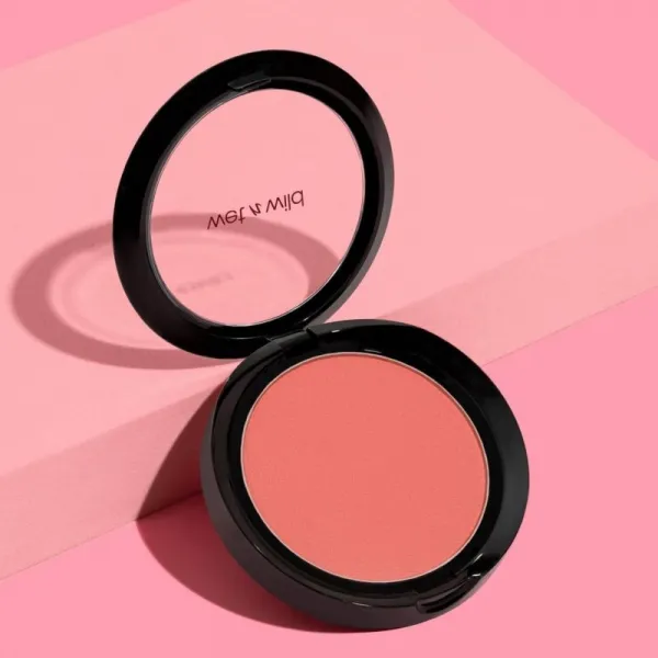 Wet n Wild Color Icon kompaktná lícenka odtieň Mellow Wine 6 g