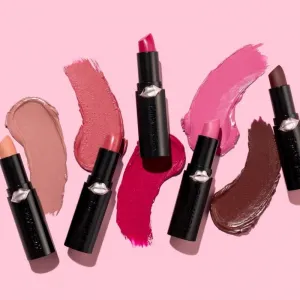 Wet n Wild MegaLast hydratačný rúž s matným efektom odtieň Stoplight Red 3.3 g
