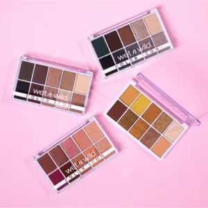 Wet n Wild Color Icon 10-Pan paletka očných tieňov odtieň Light Off 12 g