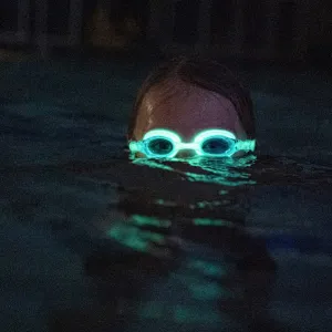 Finis flowglow goggles zelená