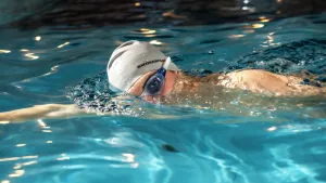 Plavecké okuliare swimaholic elbe swim goggles modrá