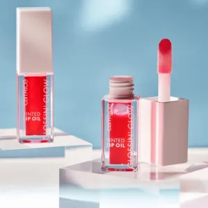 Catrice Glossing Glow tónovací olej na pery odtieň 020 - Drama Mama 4 ml