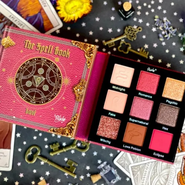 Rude Cosmetics The Spell Book paletka očných tieňov odtieň Lust 10.8 g