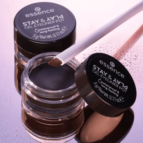 essence STAY & PLAY očné linky odtieň 01 Black 5 g