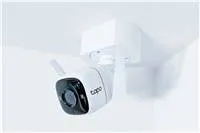 TP-LINK držák/stojan pro kamery Tapo C310/C320WS/C325WB na stěnu a strop, bílý s krytkou kabelů (1ks)
