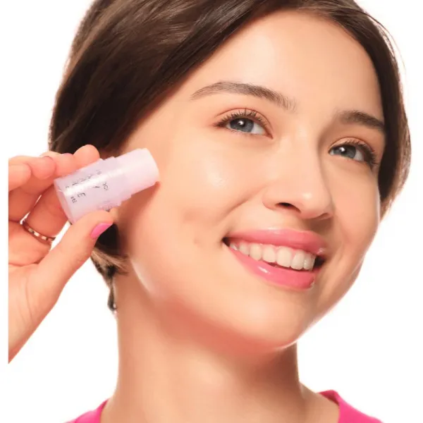 essence BABY GOT GLAZE rozjasňovač v tyčinke 4.5 g