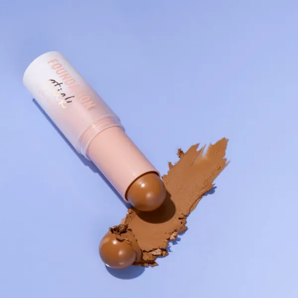 essence FOUNDATION Stick dlhotrvajúci make-up v tyčinke odtieň 210 10 g