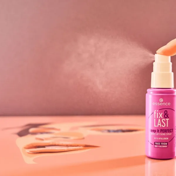 essence Fix & LAST keep it PERFECT fixačný sprej na make-up 50 ml