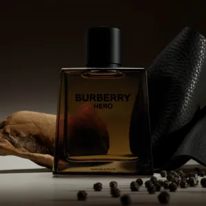 Burberry Hero Parfum Intense parfém pre mužov 50 ml