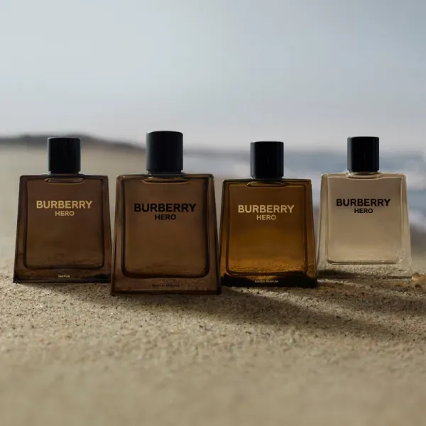 Burberry Hero Parfum Intense parfém pre mužov 50 ml