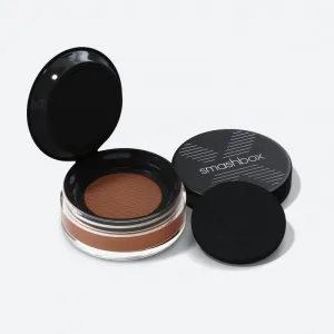 Smashbox Always On Setting Powder zmatňujúci sypký púder odtieň Translucent Dark 9.9 g