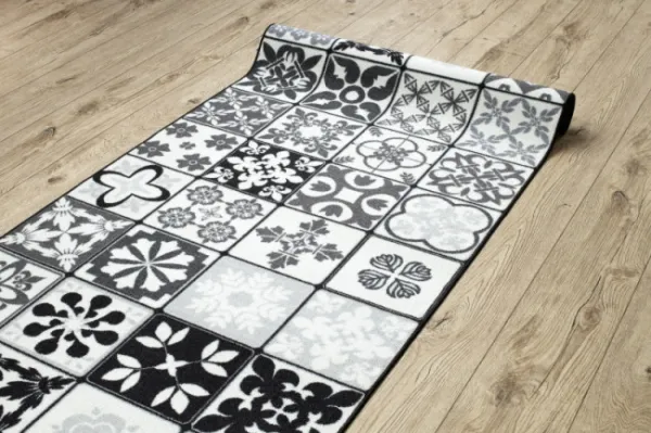 Protišmykový behúň AZULEJO PATCHWORK lisabonský obklad - sivý / čierny
