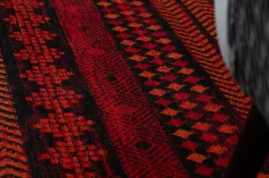 Koberec ORIENT 5132 so strapcami / orientálny, bordový / čierny