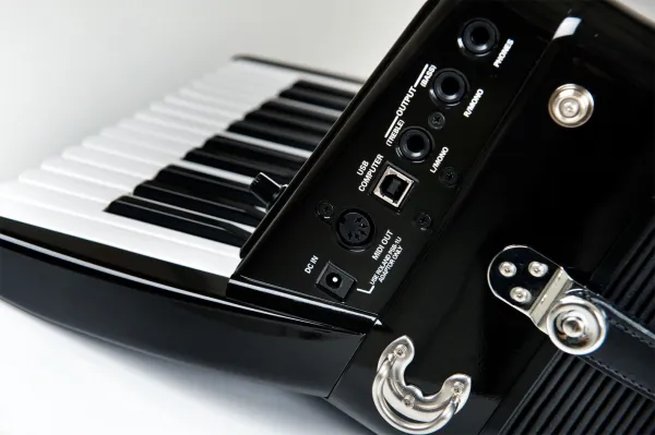 Roland FR-1x Klávesový akordeón Black