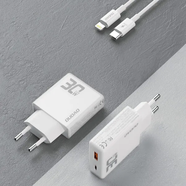 Dudao A30EUL GaN sieťová nabíjačka USB / USB-C 30W + kábel USB-C / Lightning, biela