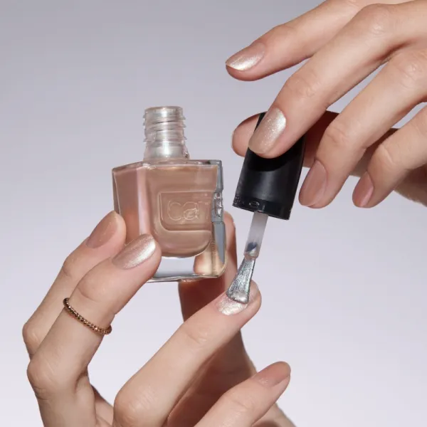 Catrice GEL AFFAIR lak na nechty odtieň 003 The Pearl Next Door 10.5 ml