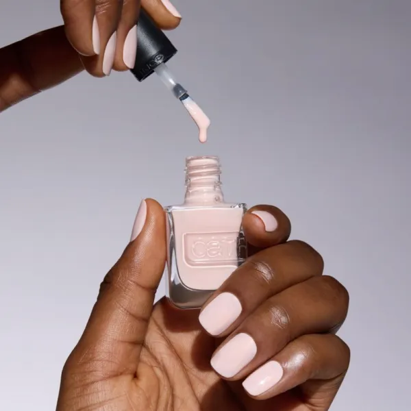Catrice GEL AFFAIR lak na nechty odtieň 004 Rosy Bowtastic 10.5 ml