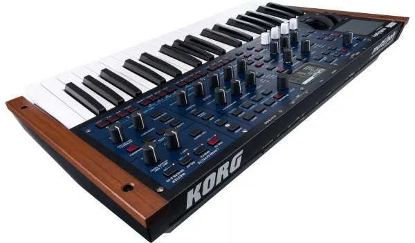 Korg Multi/Poly Syntetizátor
