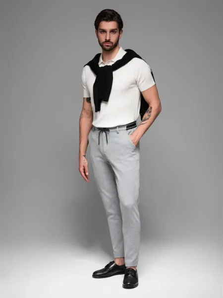 Trendy pánske nohavice s pružným pásom šedé