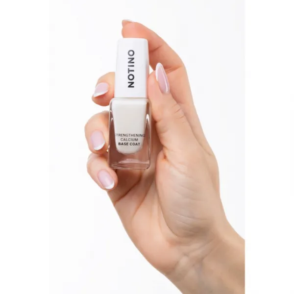 Notino Nail Care Strengthening Calcium Base Coat posilňujúci lak na nechty 10 ml