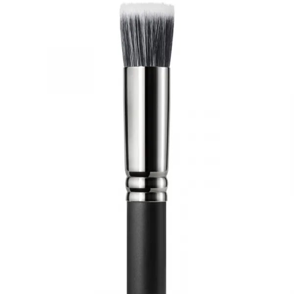 MAC Cosmetics Brush 130S Short Duo Fibre malý štetec pre nanášanie tekutých, krémových a púdrových produktov 1 ks