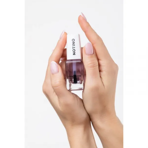 Notino Nail Care Strengthening Fortifying Base Coat posilňujúci lak na nechty 10 ml