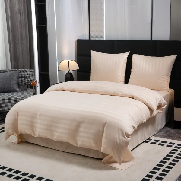 Hotelové obliečky z mikrovlákna JASMINE šampanské - prúžok 2 cm Rozmer obliečok: 70 x 90 cm | 140 x 220 cm