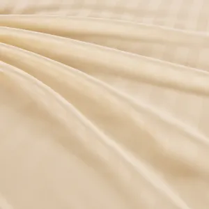 Hotelové obliečky z mikrovlákna JASMINE šampanské - prúžok 2 cm Rozmer obliečok: 70 x 90 cm | 140 x 220 cm