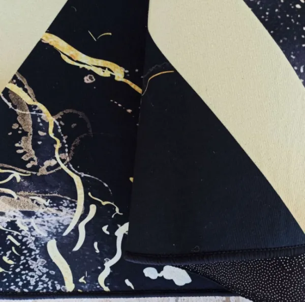 Koberec BLACK and GOLD N 12