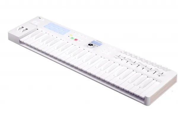 Arturia KeyLab Essential 49 mk3 MIDI keyboard Alpine White