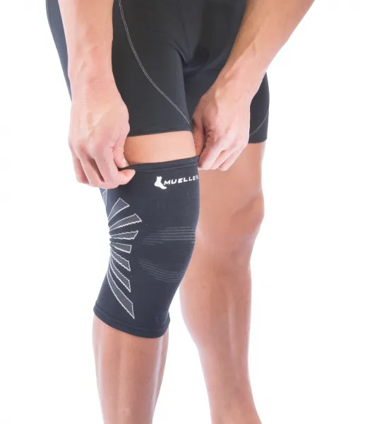 Mueller Omni Knee Support K-100 Silver, bandáž na koleno Veľkosť: S