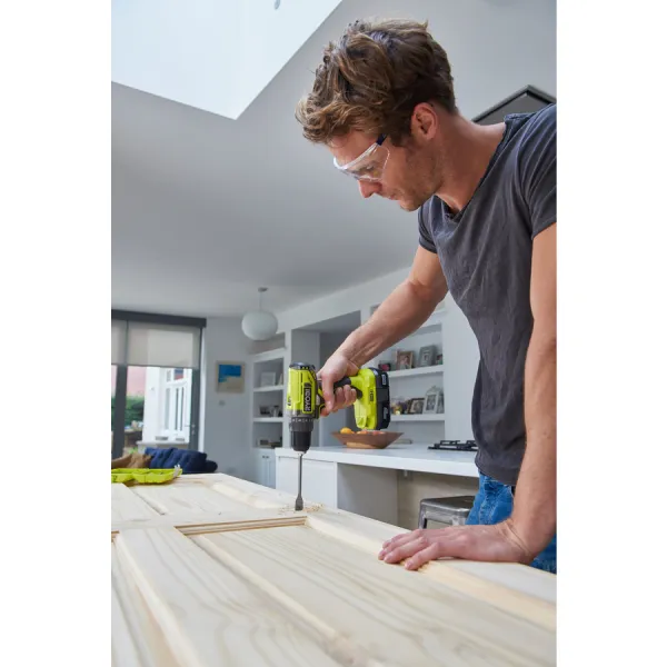 Skrutkovač RYOBI R18DD2-220S 18V + akumulátor + nabíjačka RY5133003821