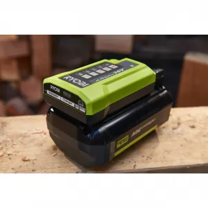 RYOBI 36V MAX POWER Kompaktná nabíjačka 1.7 Amp/h RY36C17A