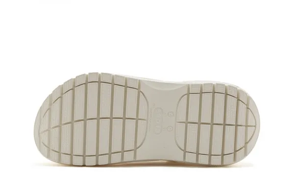 Crocs Classic Mega Crush Clog "White" (207988-WHITE)