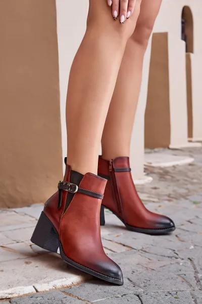 Women's ankle boots with heel strap brown Zinithia