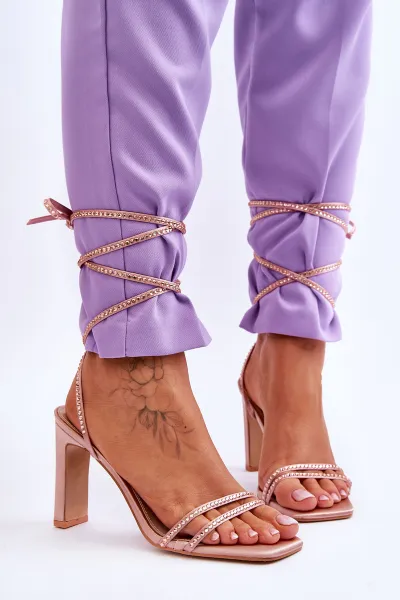 Boto Elegantné zviazané sandále s nahými kamienkami Nessa