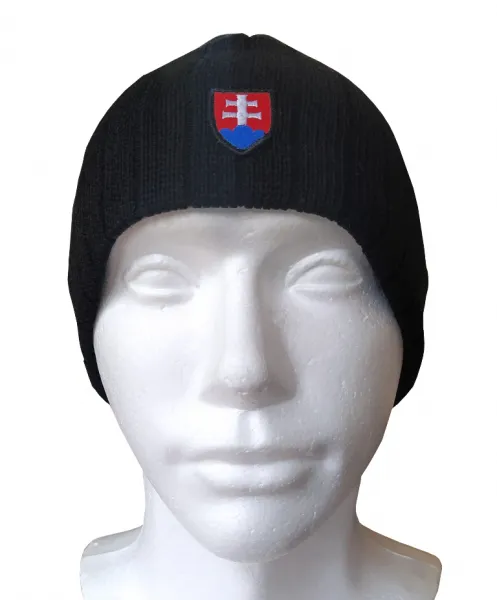 Čiapka pletená so slovenským znakom - čierna