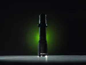 Svietidlo ručné taktické LED ARMYTEK Dobermann Pro Magnet USB, nabíjateľné - čierne