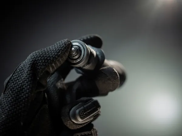 Svietidlo ručné LED ARMYTEK Predator Pro Magnet USB Warm - nabíjateľné