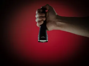 Svietidlo ručné LED ARMYTEK Predator Pro Magnet USB Warm - nabíjateľné