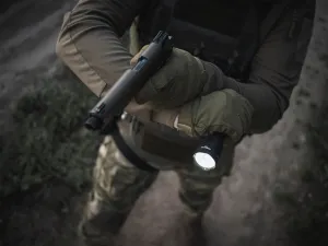 Svietidlo ručné LED ARMYTEK Predator Pro Magnet USB Warm - nabíjateľné