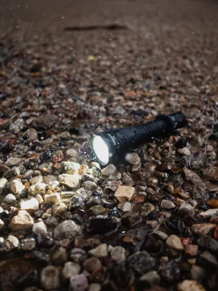 Svietidlo ručné LED ARMYTEK Predator Pro Magnet USB Warm - nabíjateľné