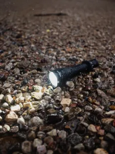 Svietidlo ručné LED ARMYTEK Predator Pro Magnet USB Warm - nabíjateľné