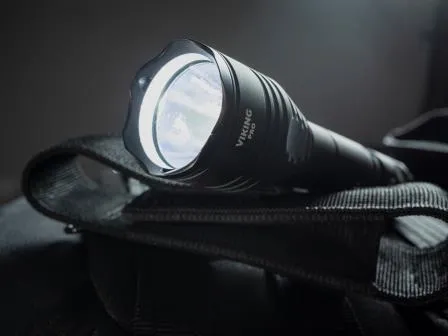 Svietidlo ručné LED ARMYTEK Viking Magnet USB Warm - nabíjateľné
