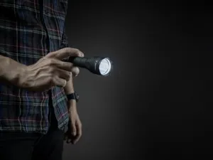 Svietidlo ručné LED ARMYTEK Viking Magnet USB Warm - nabíjateľné
